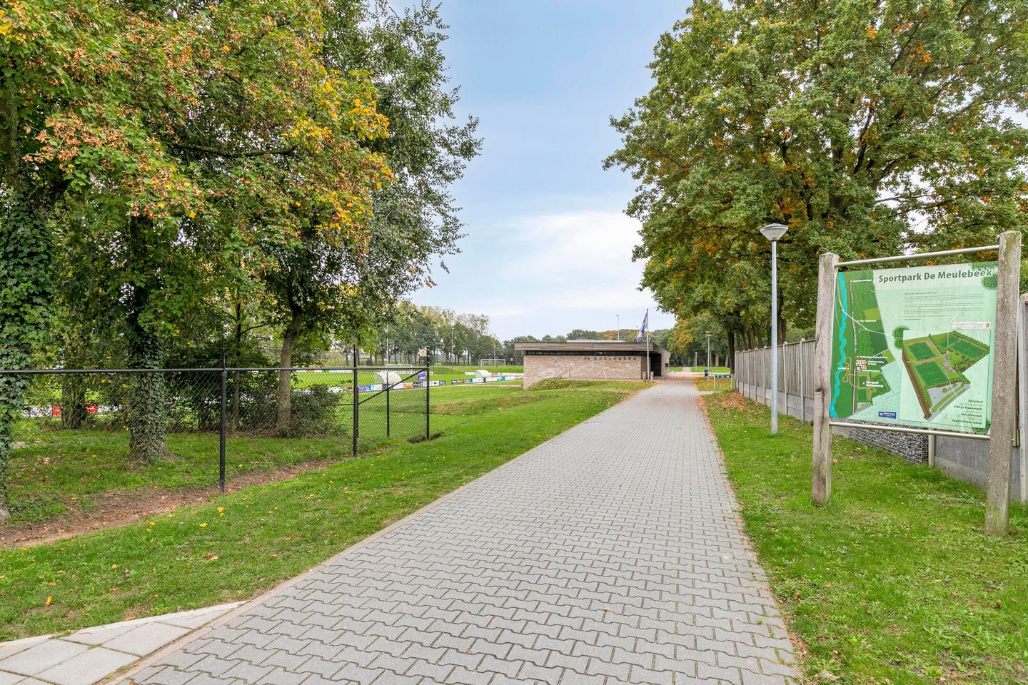 Foto 40 van Venrayseweg 1-A