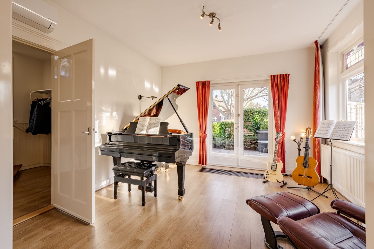 Photo 14 of Valkenburgerlaan 1