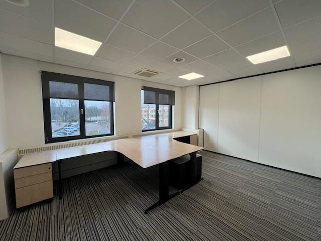 Bekijk foto 3 van Lopikerplein 2-a