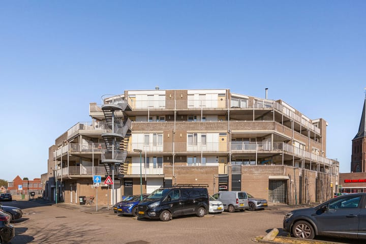 Foto 34 van Harmonieplein 103