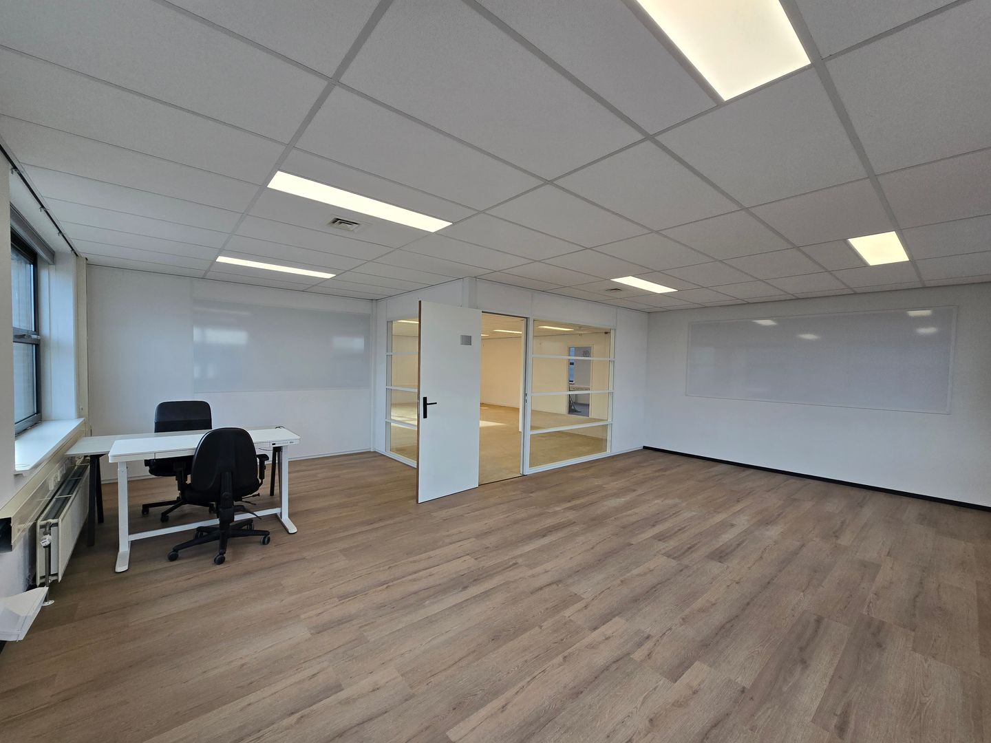 Bekijk foto 2 van Maagdenburgstraat 20