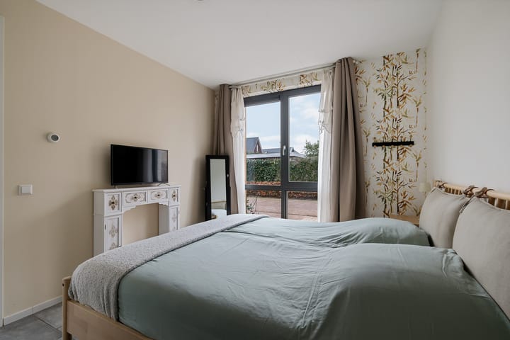 Photo 22 of Teunisbloem 4