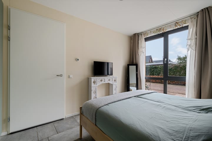 Photo 24 of Teunisbloem 4