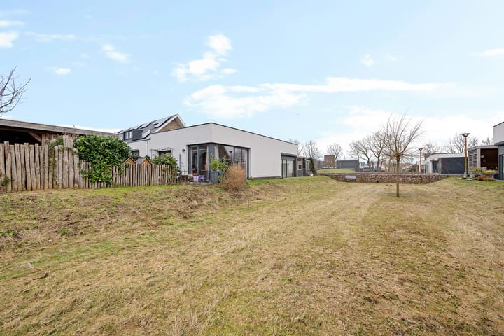 Photo 43 of Teunisbloem 4