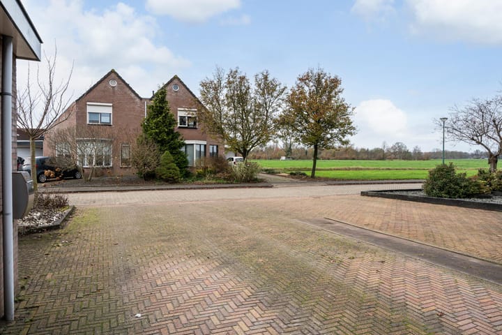 Photo 36 of Anne Vondelingstraat 84