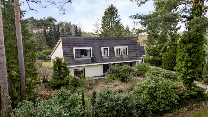 Photo 1 of Valkenlaan 17