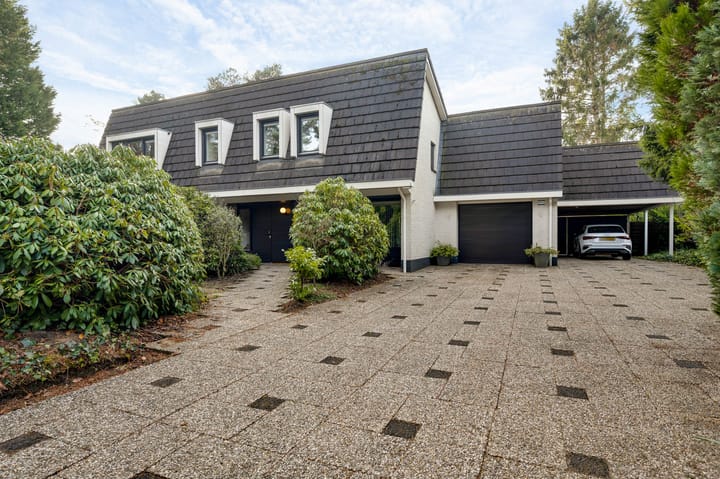 Photo 8 of Valkenlaan 17