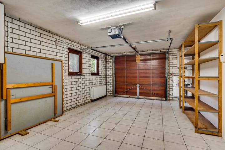 Photo 27 of Valkenlaan 17