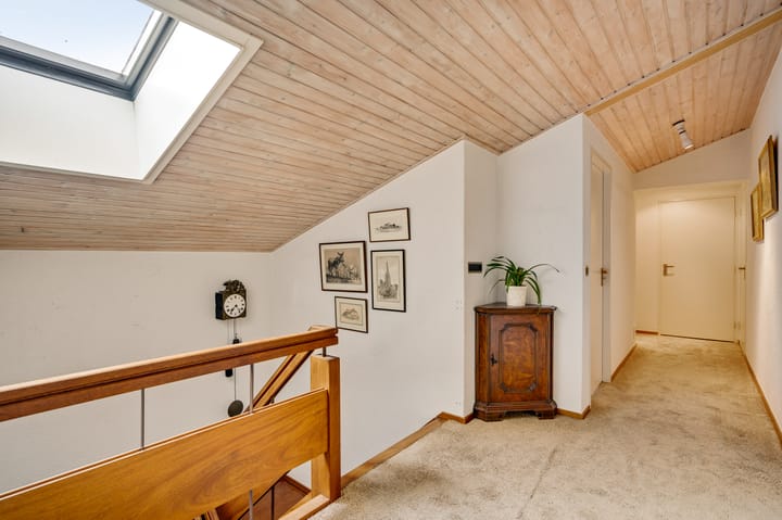 Photo 28 of Valkenlaan 17