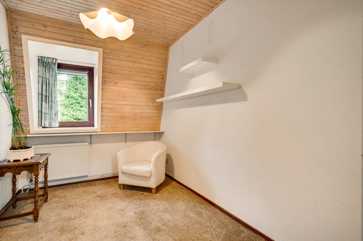 Photo 33 of Valkenlaan 17