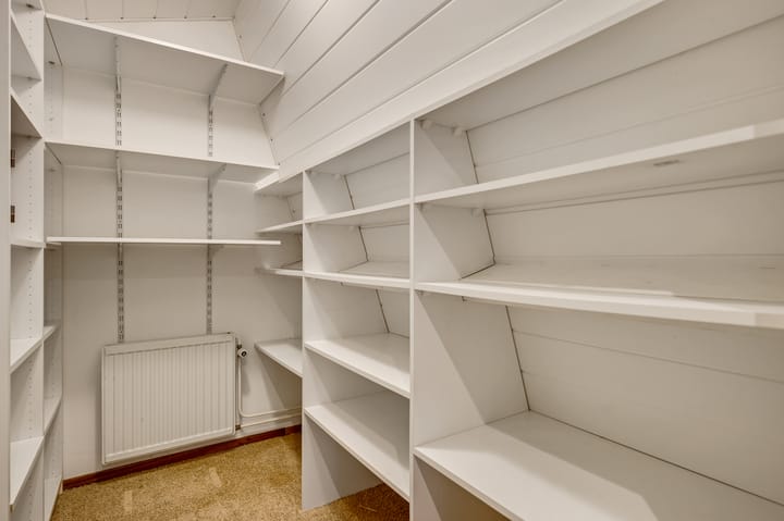 Photo 40 of Valkenlaan 17