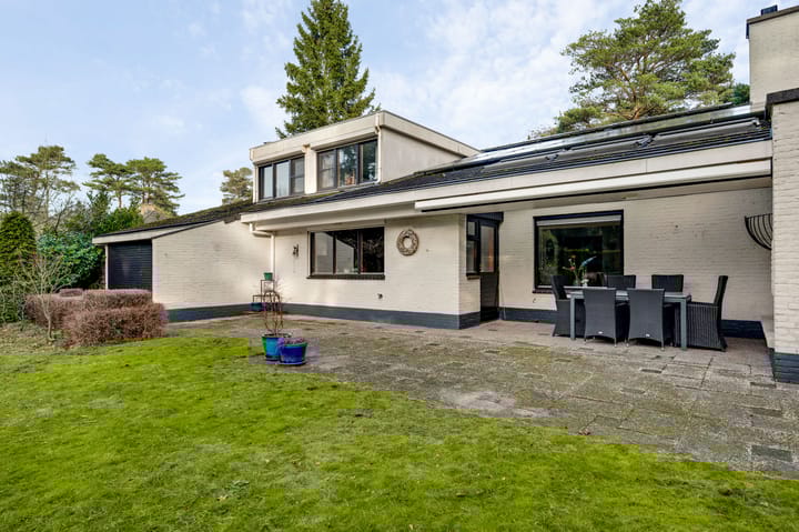 Photo 45 of Valkenlaan 17