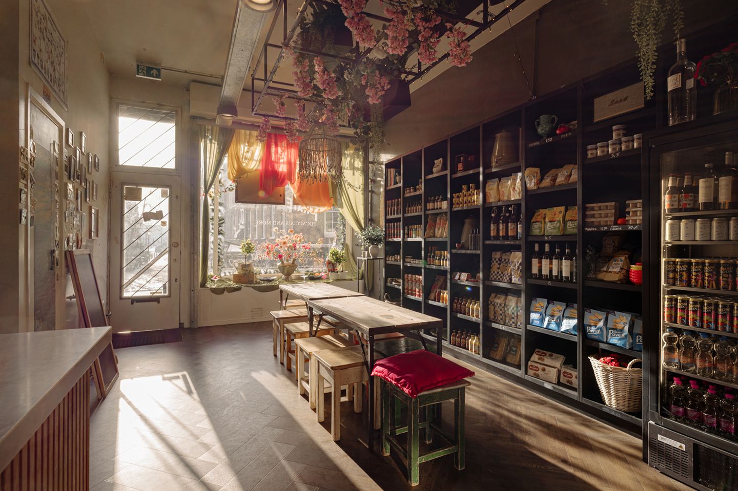 Bekijk foto 4 van Haarlemmerstraat 60-H