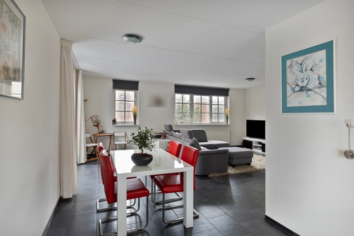 Photo 2 of Benedendorpsstraat 14-A