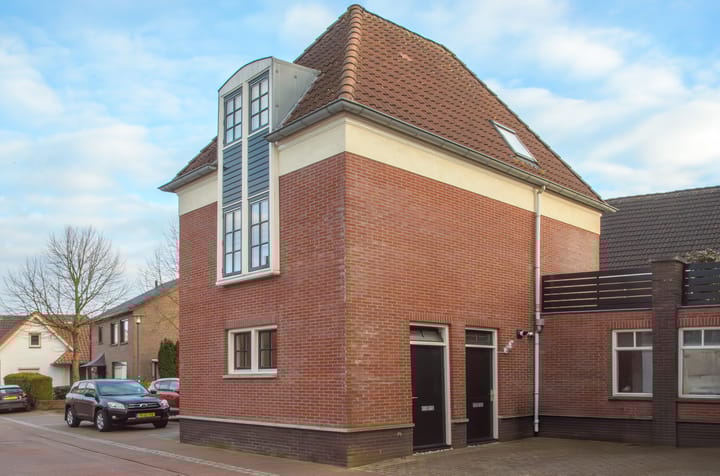 Photo 35 of Benedendorpsstraat 14-A