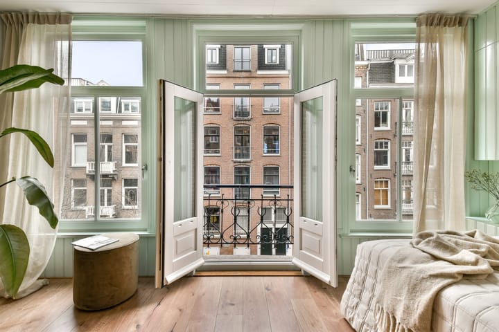 Photo 5 of Brederodestraat 22-2