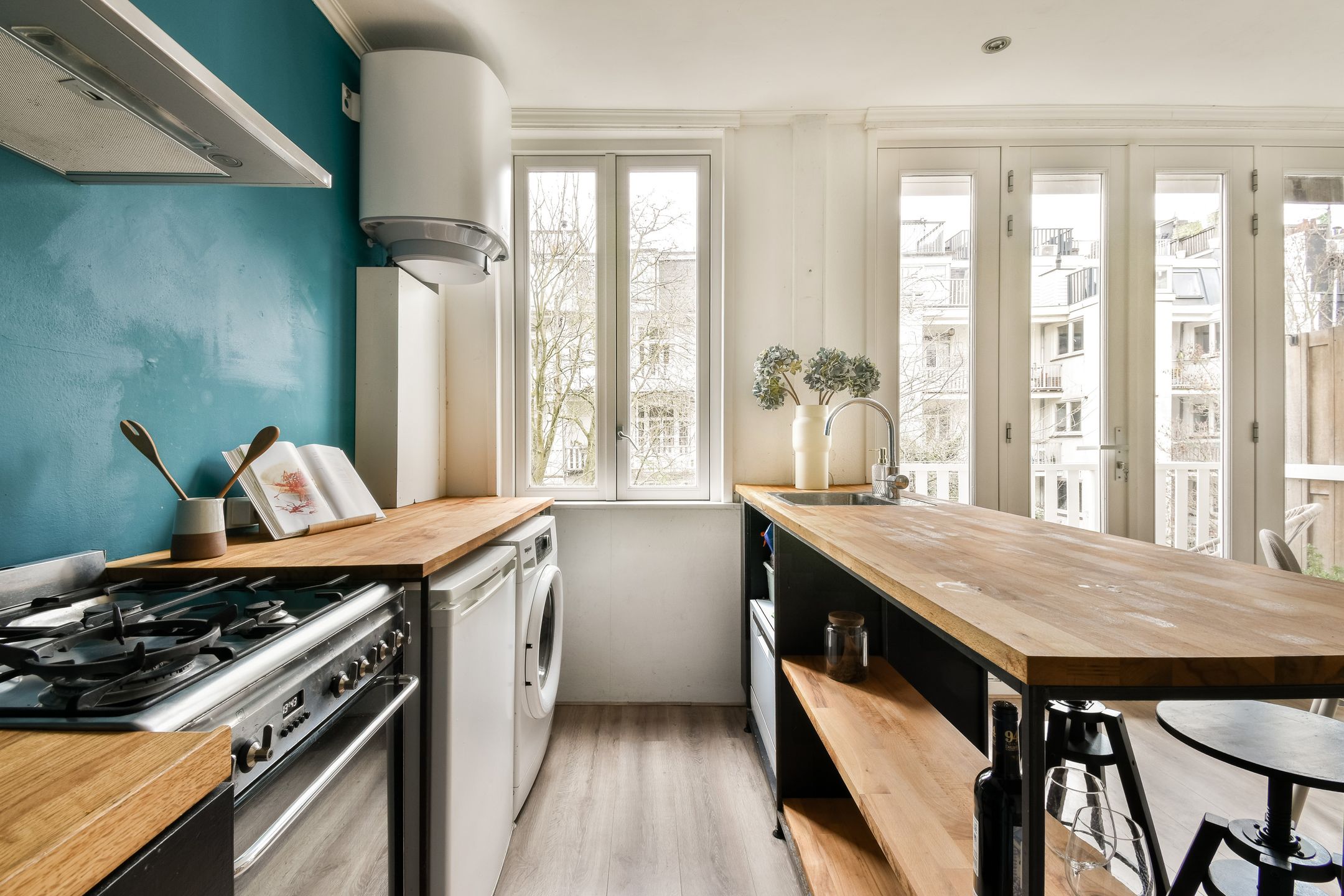 Photo 15 of Brederodestraat 22-2