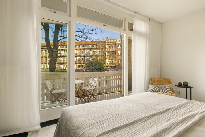 Photo 5 of Surinameplein 10-H