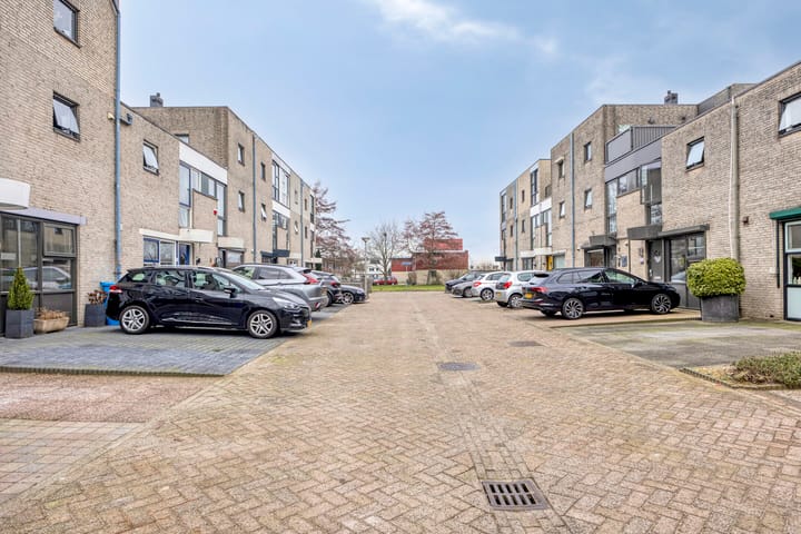 Foto 2 van Karibastraat 11