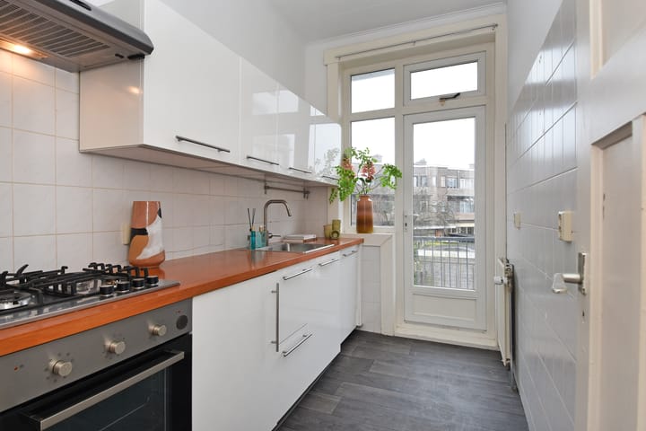 Photo 25 of Van Heutszstraat 161