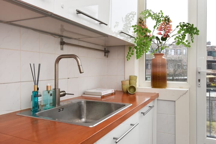 Photo 26 of Van Heutszstraat 161