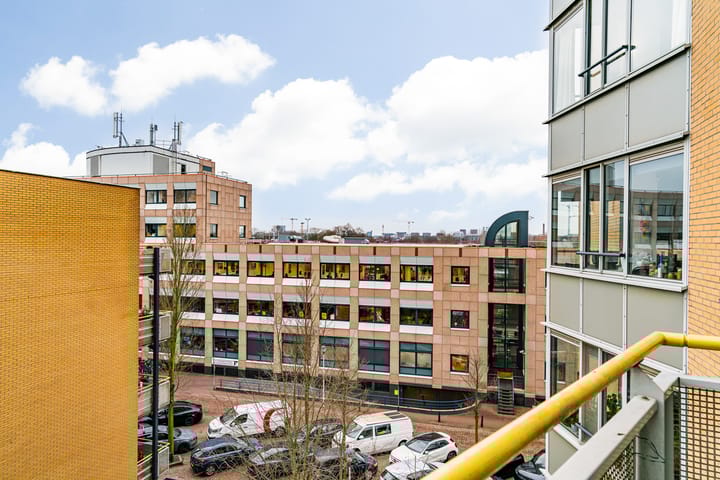 Photo 14 of Henriëtte Roland Holststraat 114