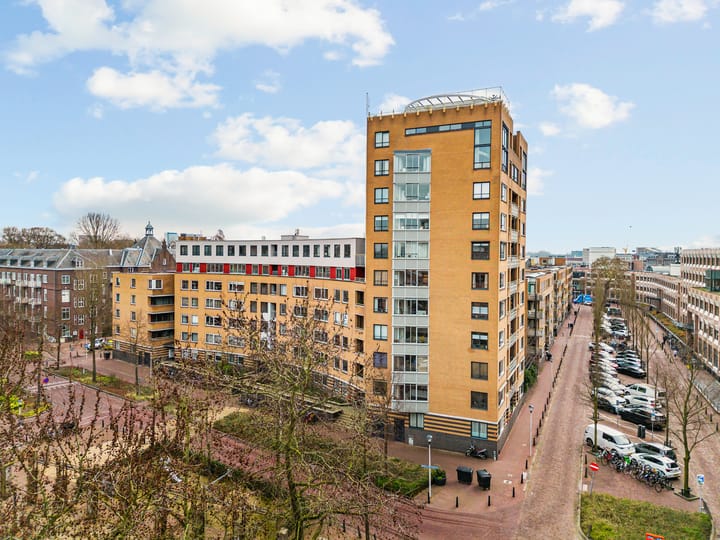 Photo 21 of Henriëtte Roland Holststraat 114