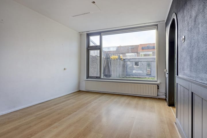 Photo 18 of Bruno Renardstraat 13