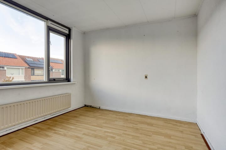 Photo 32 of Bruno Renardstraat 13