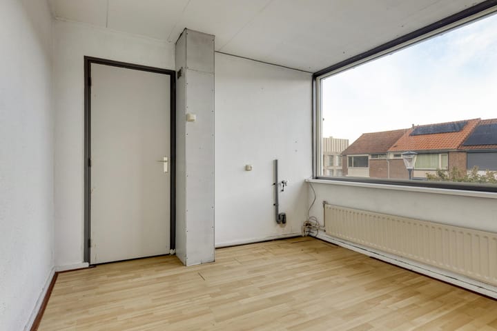 Photo 33 of Bruno Renardstraat 13