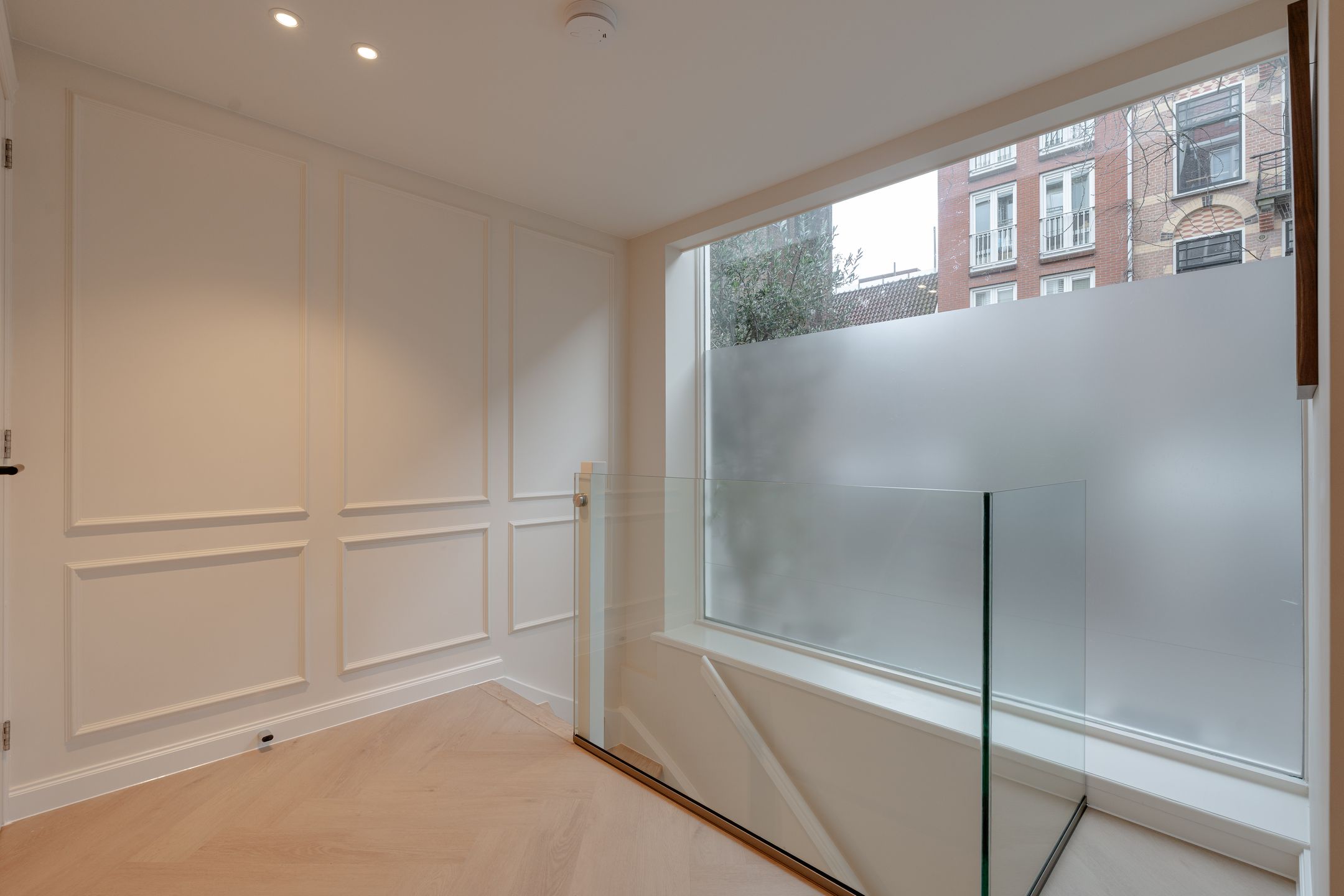 Photo 30 of Eerste Helmersstraat 34