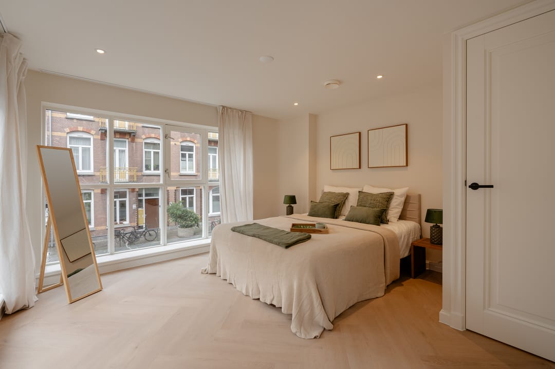 Photo 16 of Eerste Helmersstraat 34