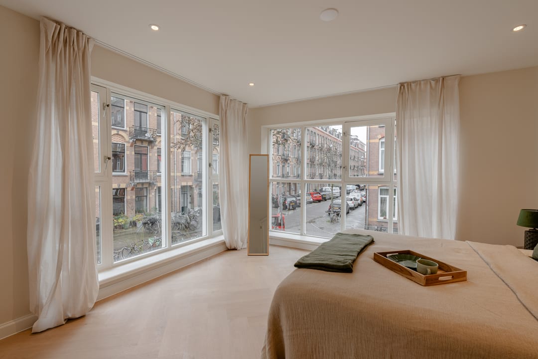 Photo 17 of Eerste Helmersstraat 34