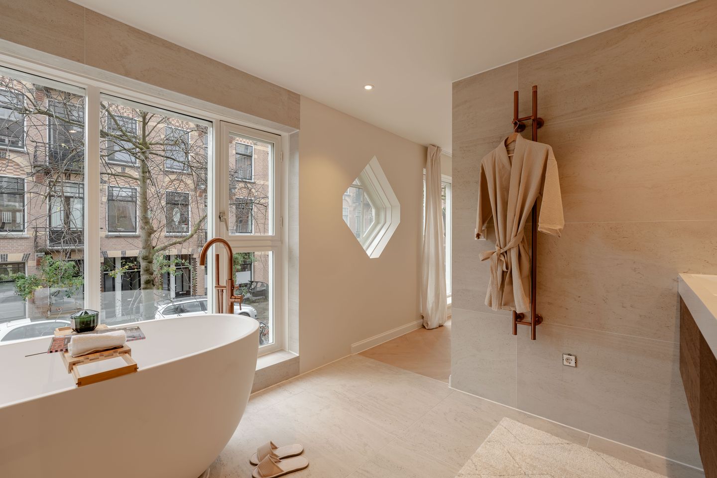 Photo 20 of Eerste Helmersstraat 34