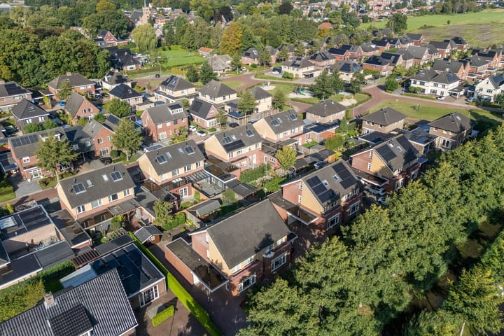 Photo 3 of Rozemarijn 14