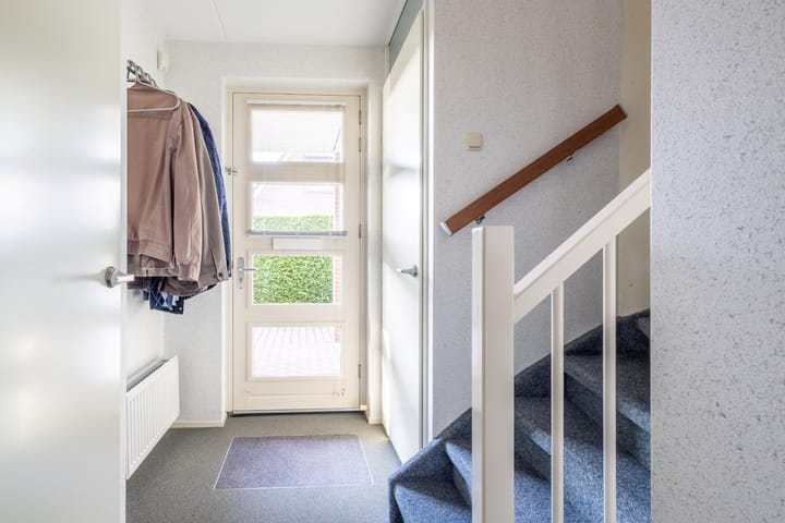 Photo 6 of Rozemarijn 14