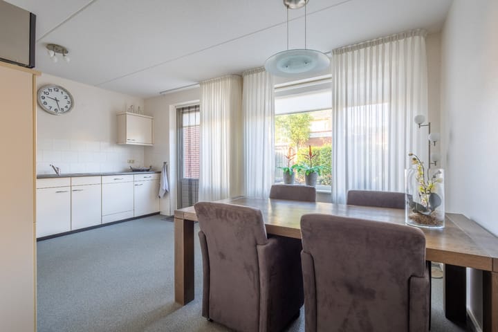 Photo 16 of Rozemarijn 14