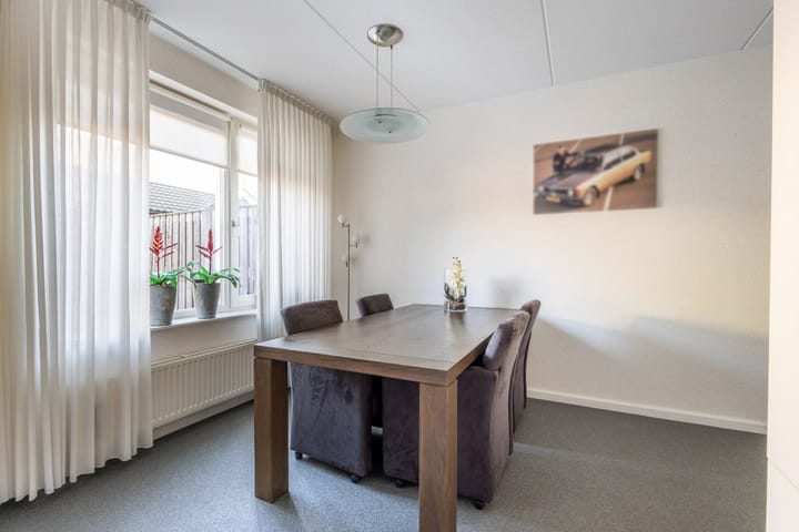 Photo 17 of Rozemarijn 14