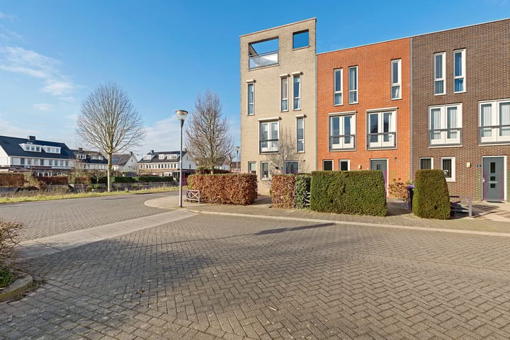 Foto 2 van Beatlesstraat 1