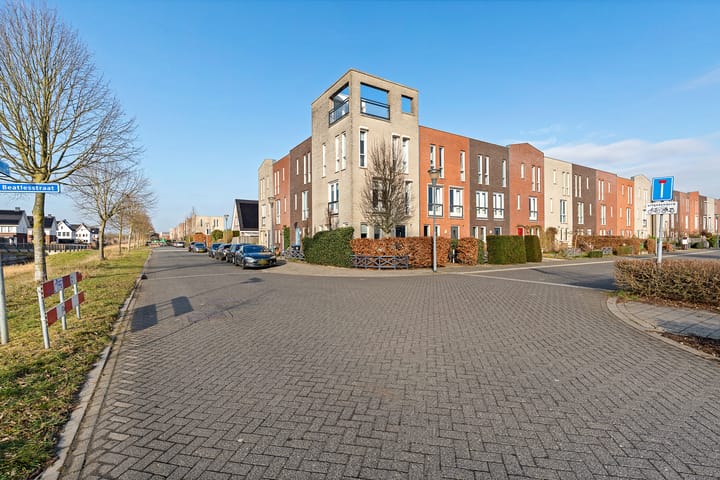 Foto 5 van Beatlesstraat 1