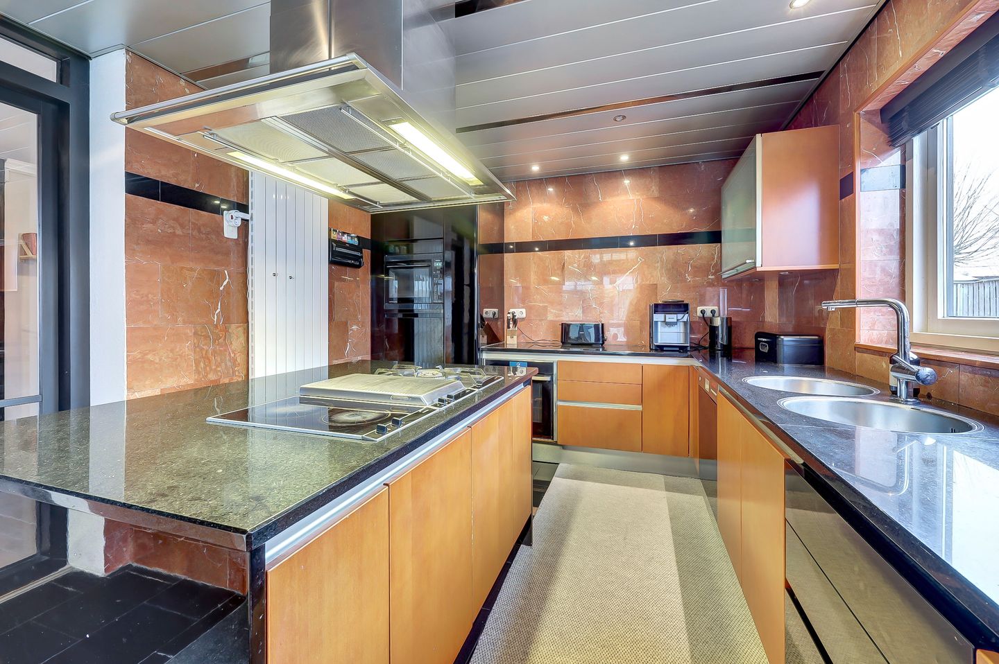 Foto 14 van Mercurius 46