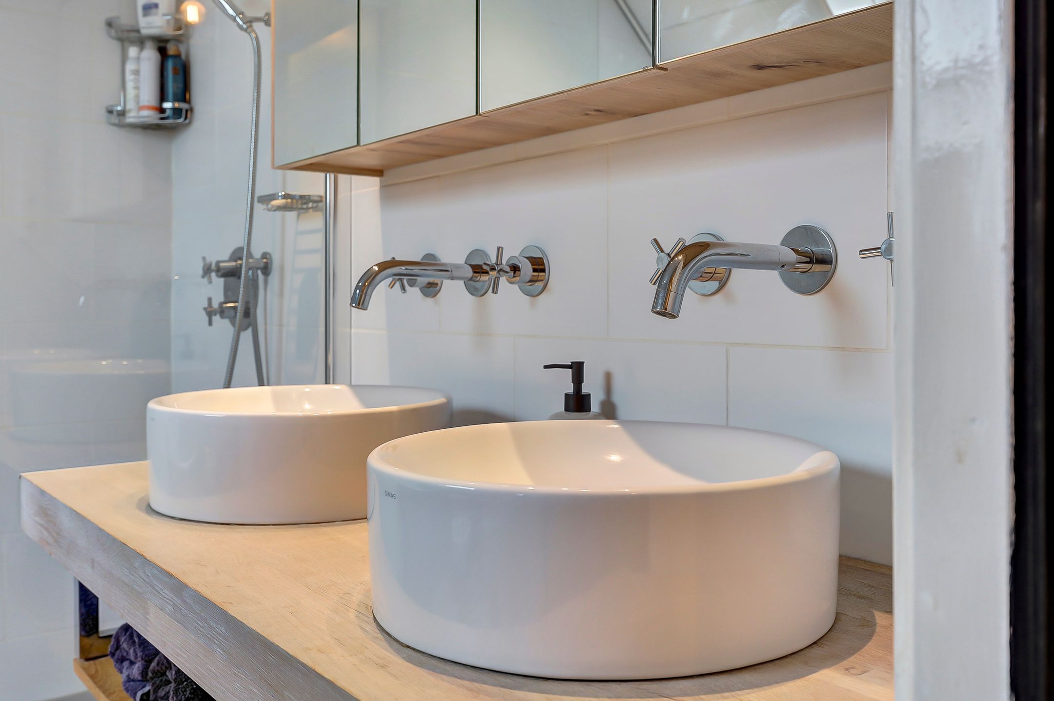 Foto 24 van Mercurius 46