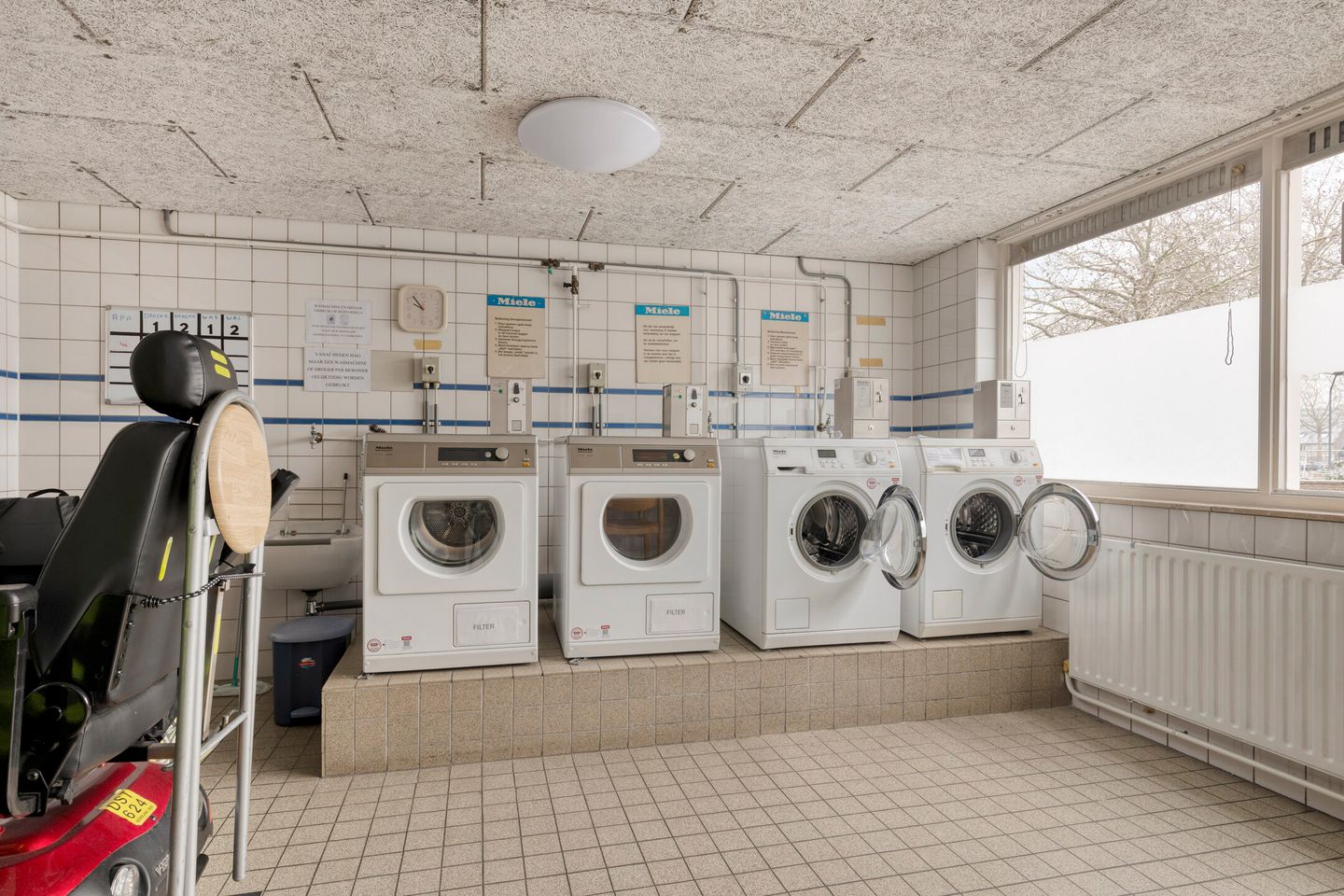 Foto 25 van Waterlooplein 208