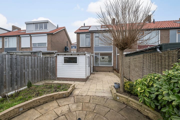 Photo 2 of A.J. van Reststraat 14