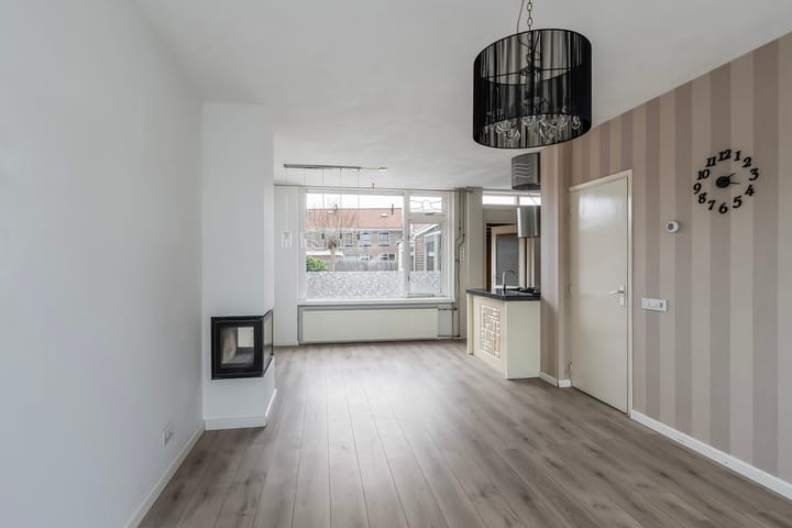 Photo 3 of A.J. van Reststraat 14