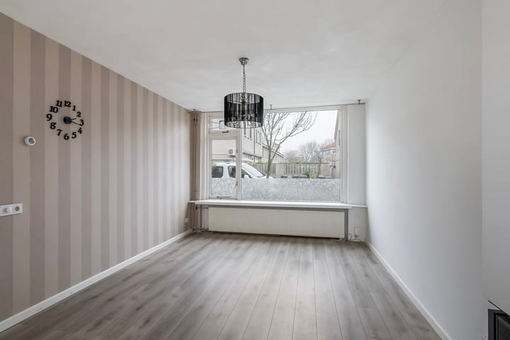 Photo 4 of A.J. van Reststraat 14