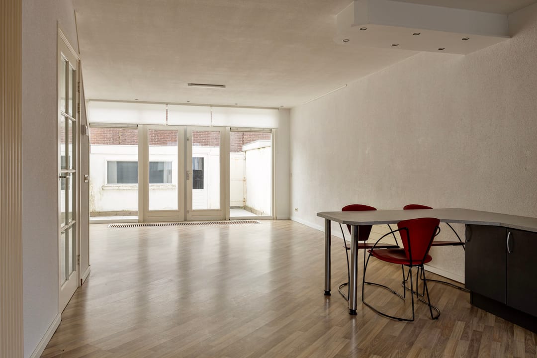 Photo 8 of Willemstraat 25