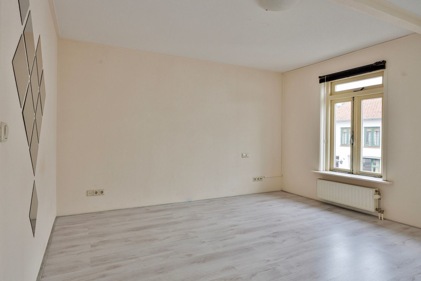 Photo 14 of Willemstraat 25