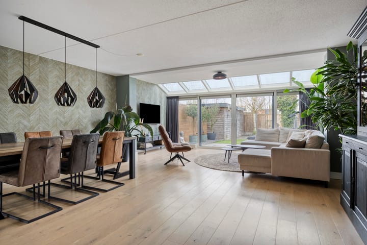 Foto 3 van Keizersmantel 21