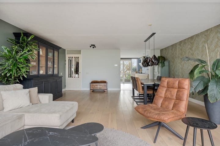 Foto 7 van Keizersmantel 21